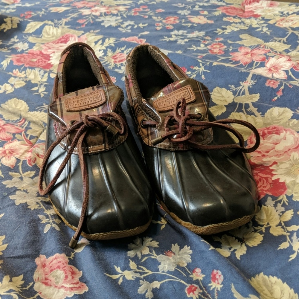 Sperry , low cut duck boots